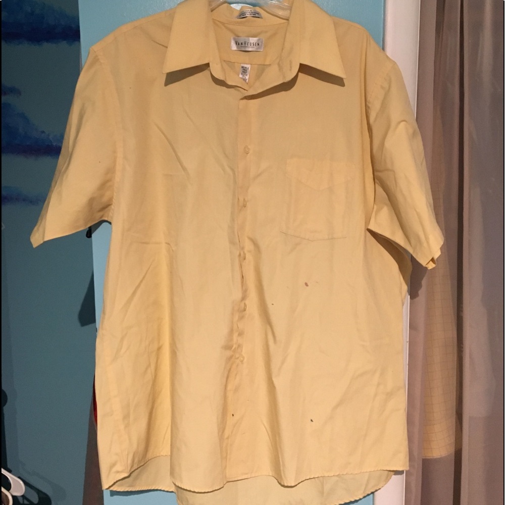 Men’s Light Yellow Short Sleeve Dress Shirt